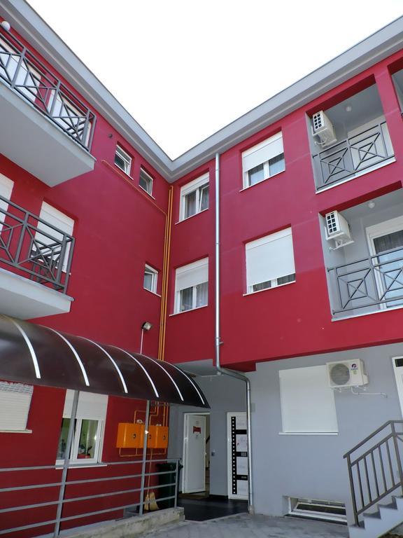 Sremska Kamenica B&B Zmajevo Gnezdo 021 מראה חיצוני תמונה